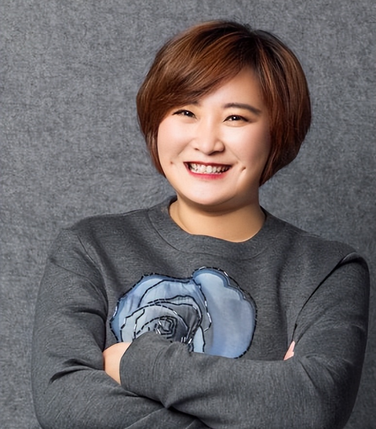 贾玲为什么不和白凯南搭档了,2012年贾玲和白凯南的相声