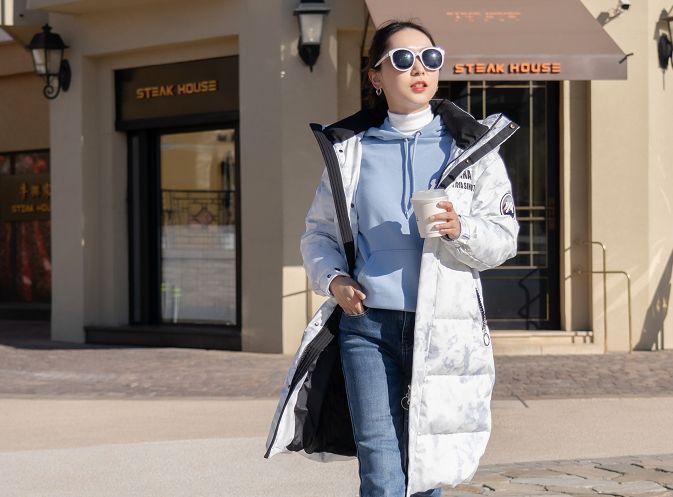 那些被安利的国货羽绒服,鸭鸭雅鹿雪中飞羽绒服哪个质量好