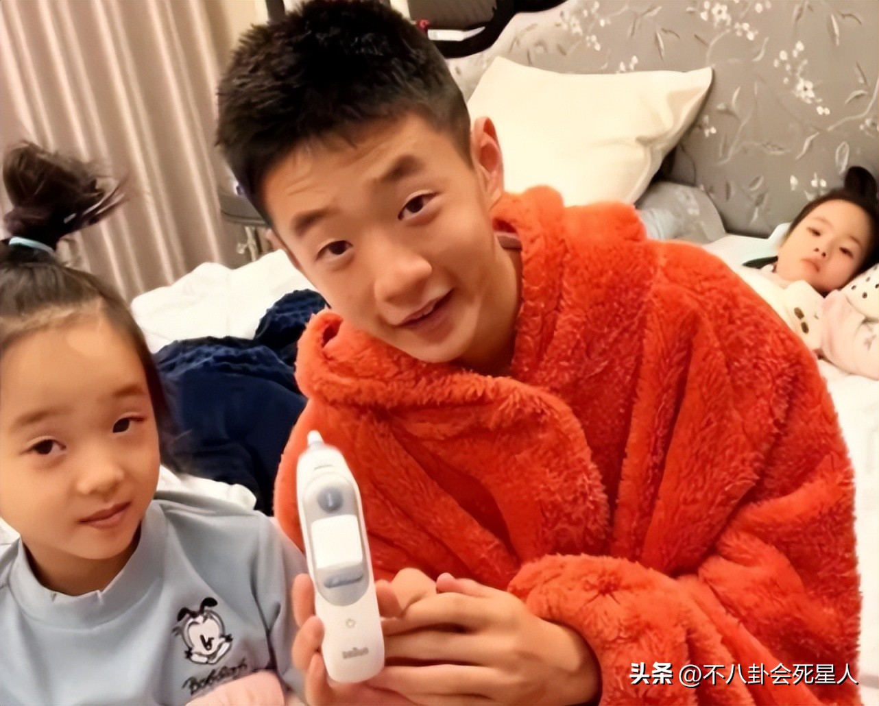 《爸哪》过去9年，萌娃发展各有不同，有运动员，也有钢琴王子