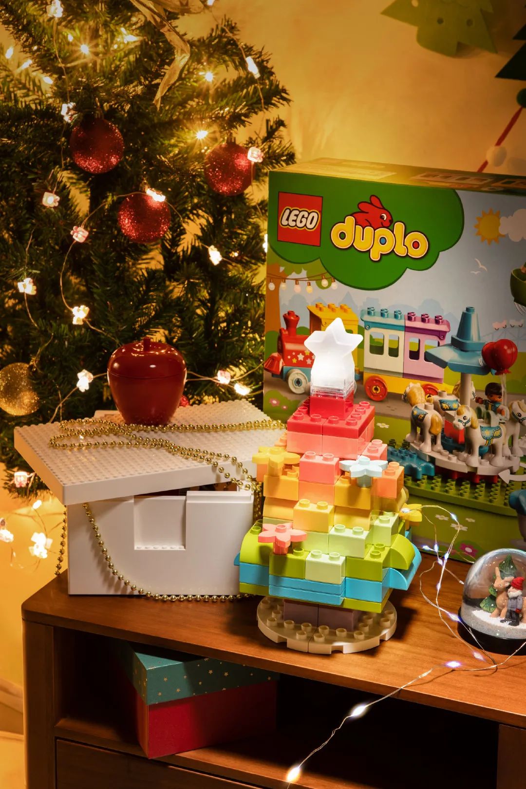 乐高圣诞节搭建作品,乐高怎么做圣诞树和礼物