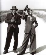 阿玛尼服装经典案例,乔治阿玛尼服装标志