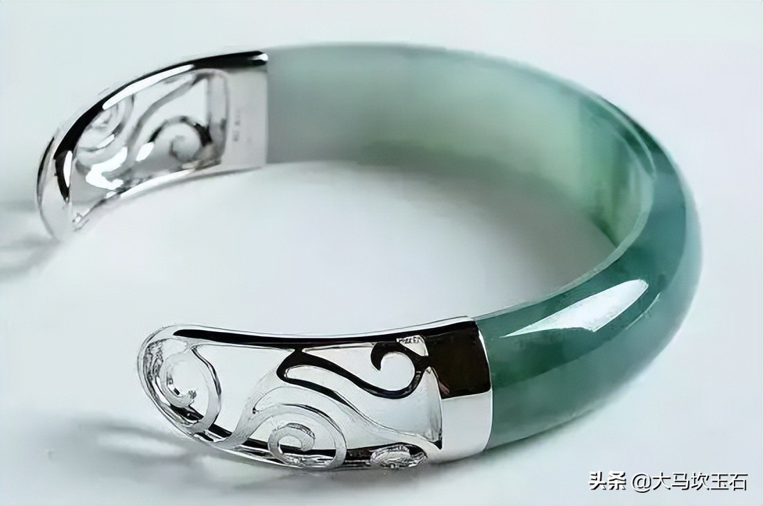 玉碎了怎么处理避灾,玉碎了一点怎么处理吉利