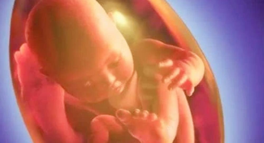 孕晚期宝宝头大一直撑着肚皮,孕晚期宝宝头腹都偏小