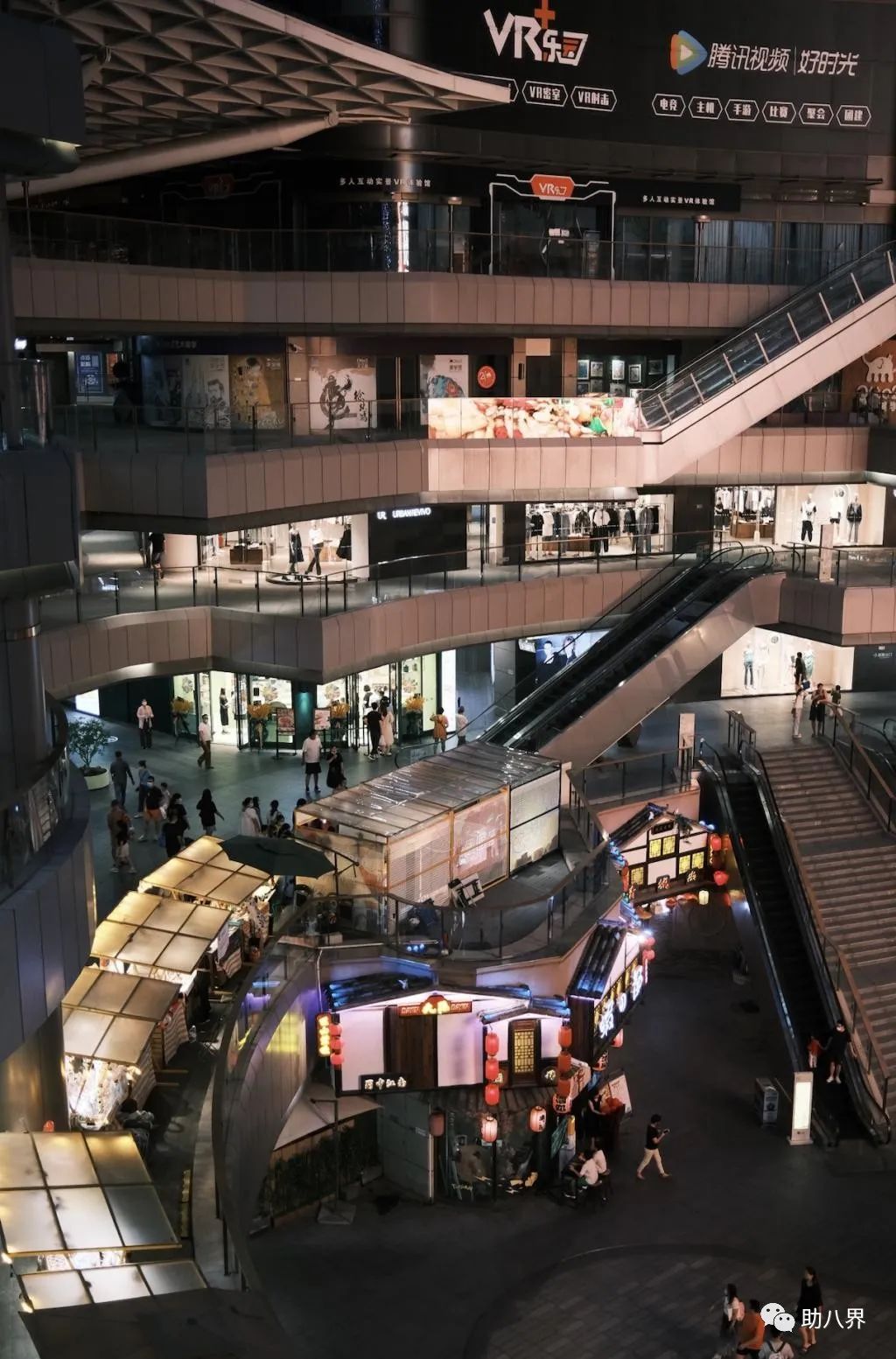 疫情下北京商场实体店,疫情下在越南的中国商店