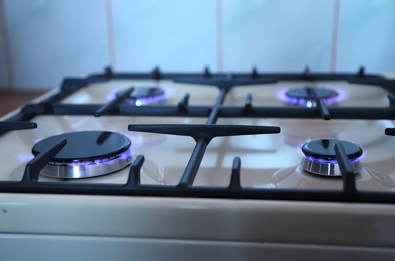 餐饮厨房消防安全日常检查,餐饮消防联动注意事项