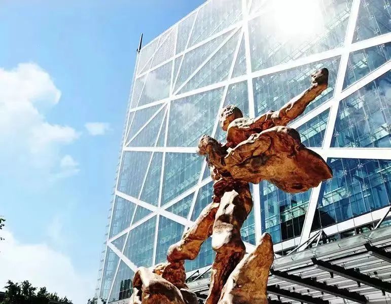 去奥特莱斯扫货的人都在哪卖货,北京去奥特莱斯买东西的是什么人