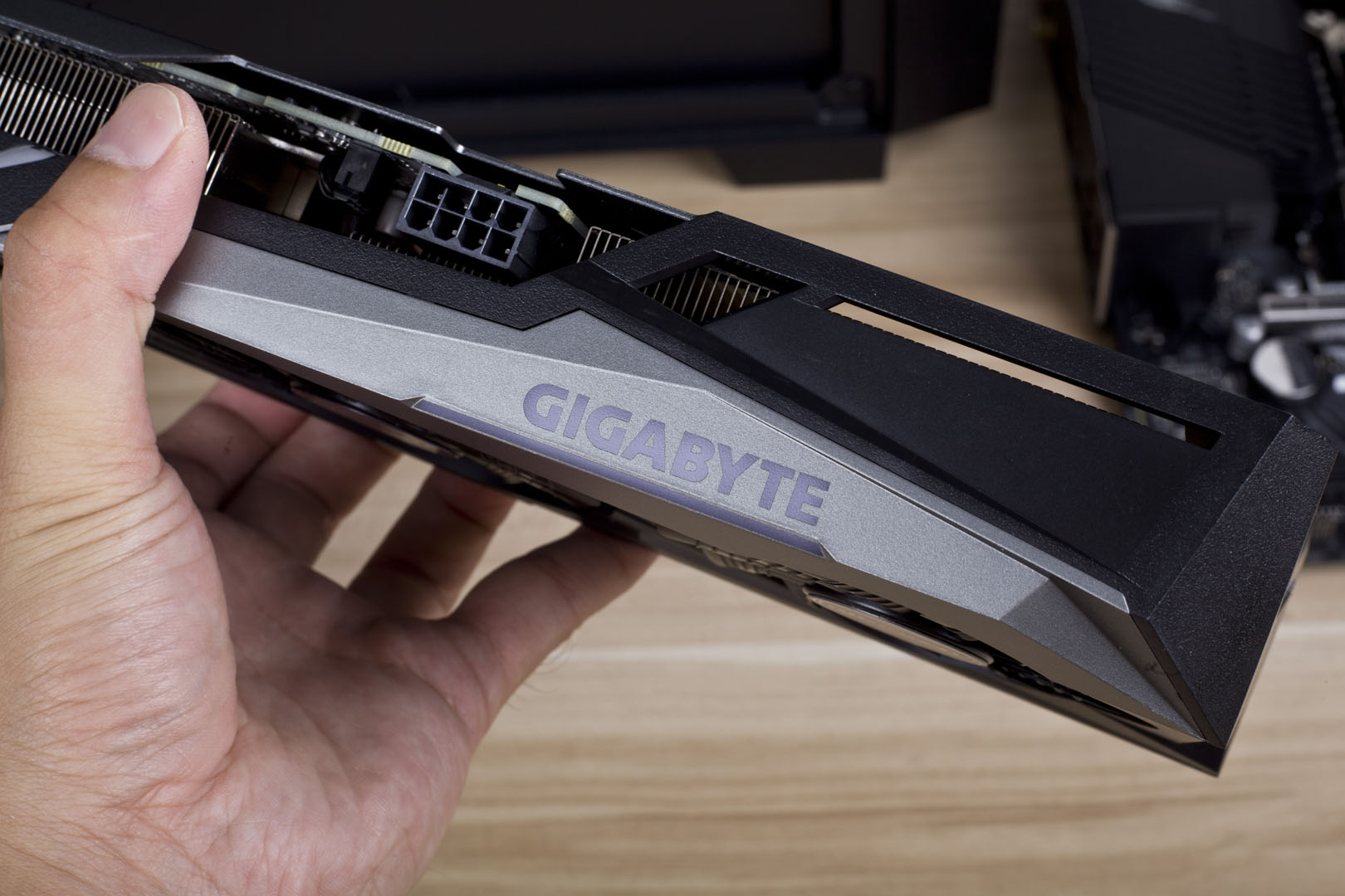 抄底进行时,甜点级技嘉RTX3060魔鹰体验