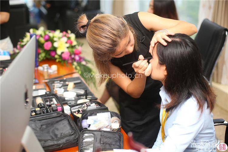 学美术可以做的高薪职业,女生学美术以后能从事什么职业