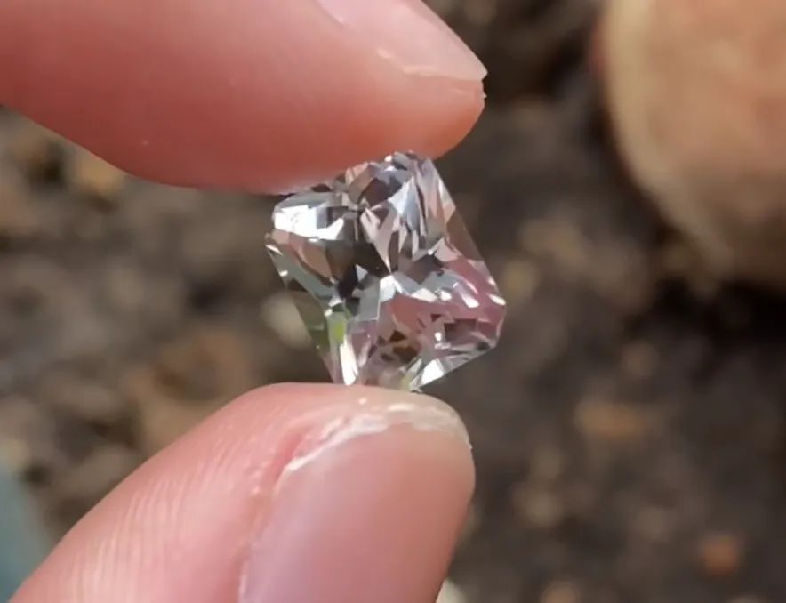 宝石真假最简单的鉴别一看就会,如何鉴别宝石的真假方法