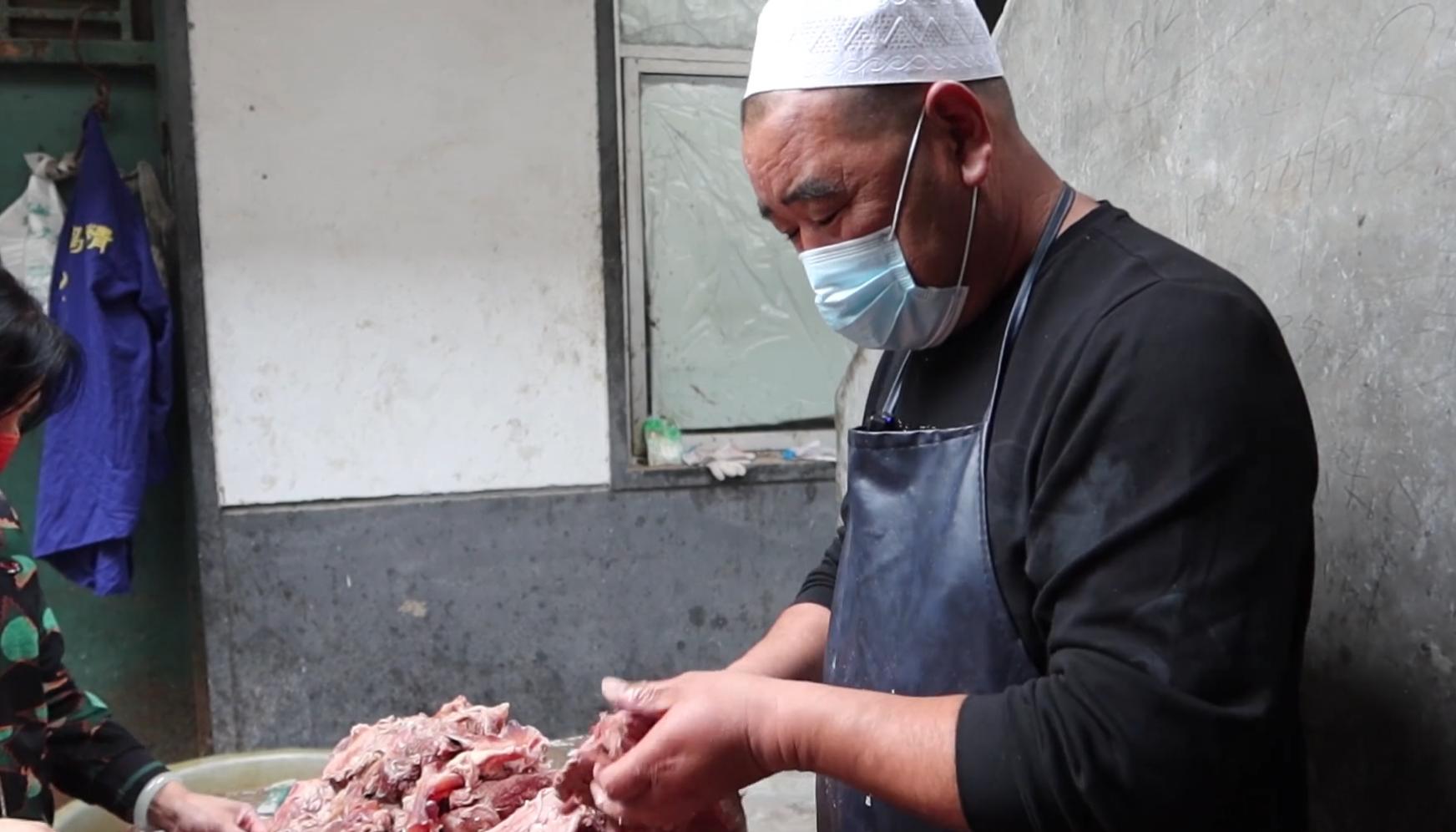 河南三代人卖垛子肉,河南大叔做猪肉垛在哪个地方