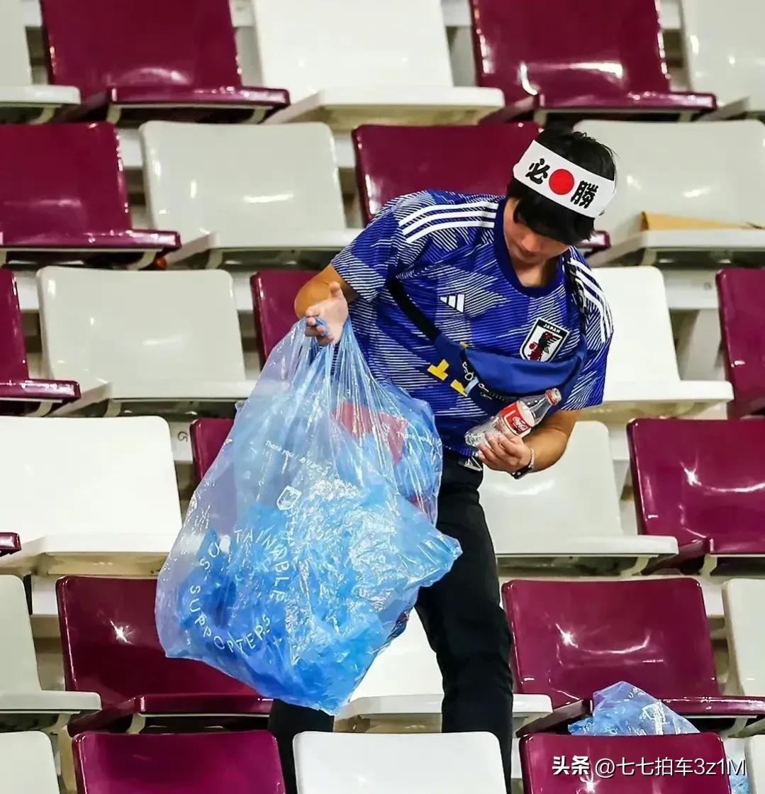 日本队打扫更衣室后续,日本队赛后打扫球场更衣