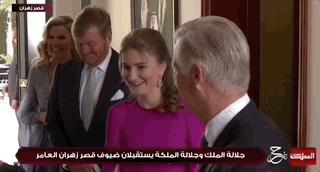 凯特王妃高级造型,凯特王妃穿蓝色格子英伦风