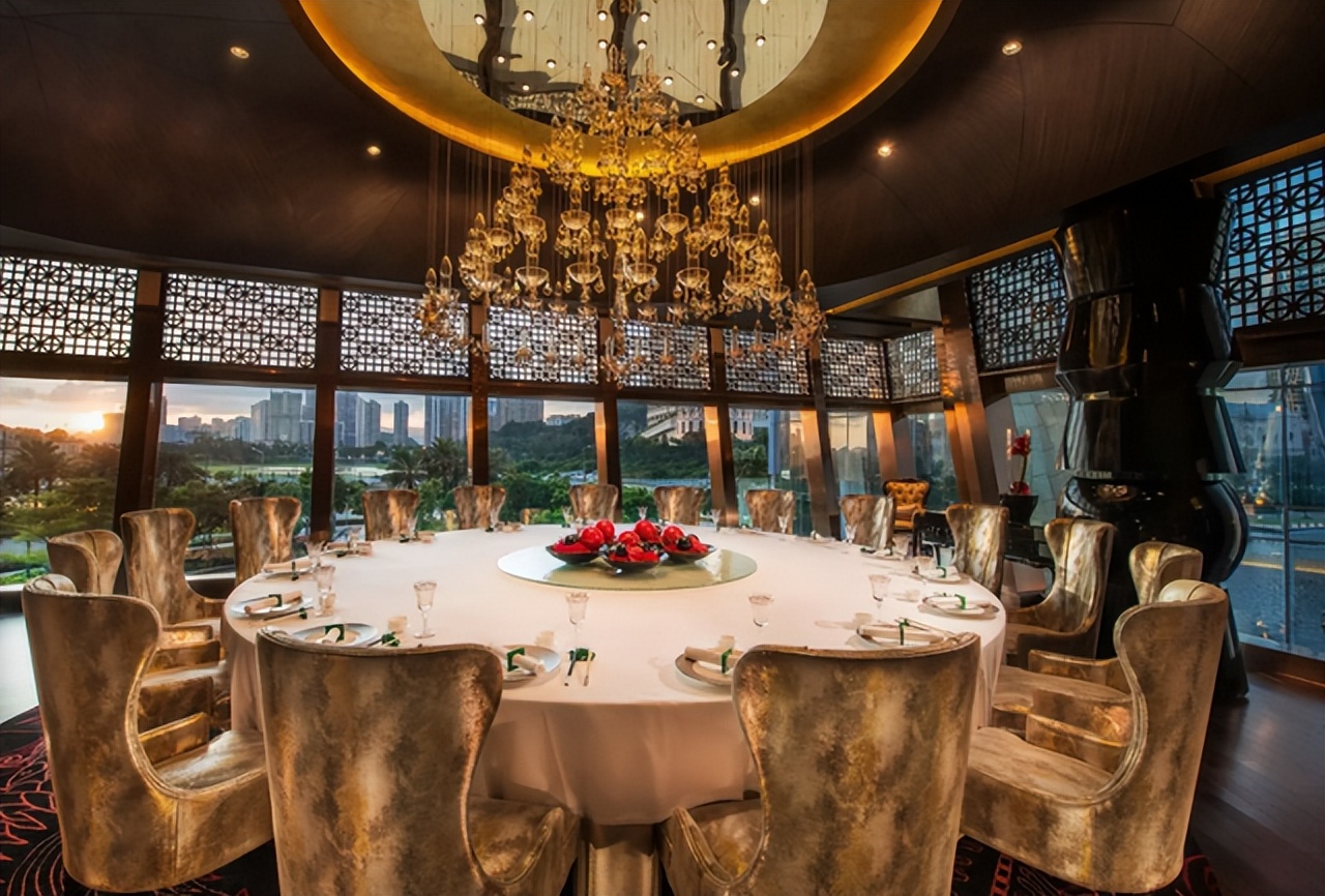 在职场中，面对商务宴请一定要注意这些小细节！