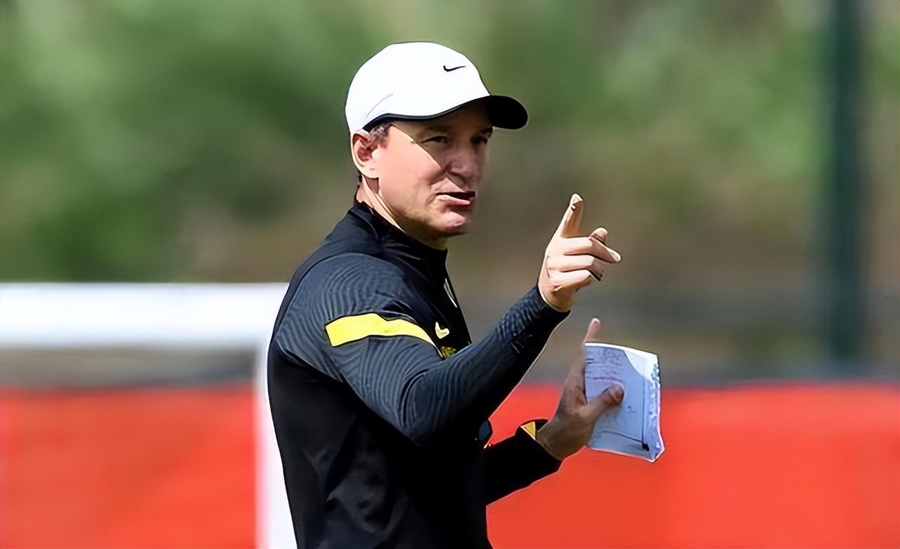 扬科维奇国足逆转反应,东亚杯男足战报扬科维奇