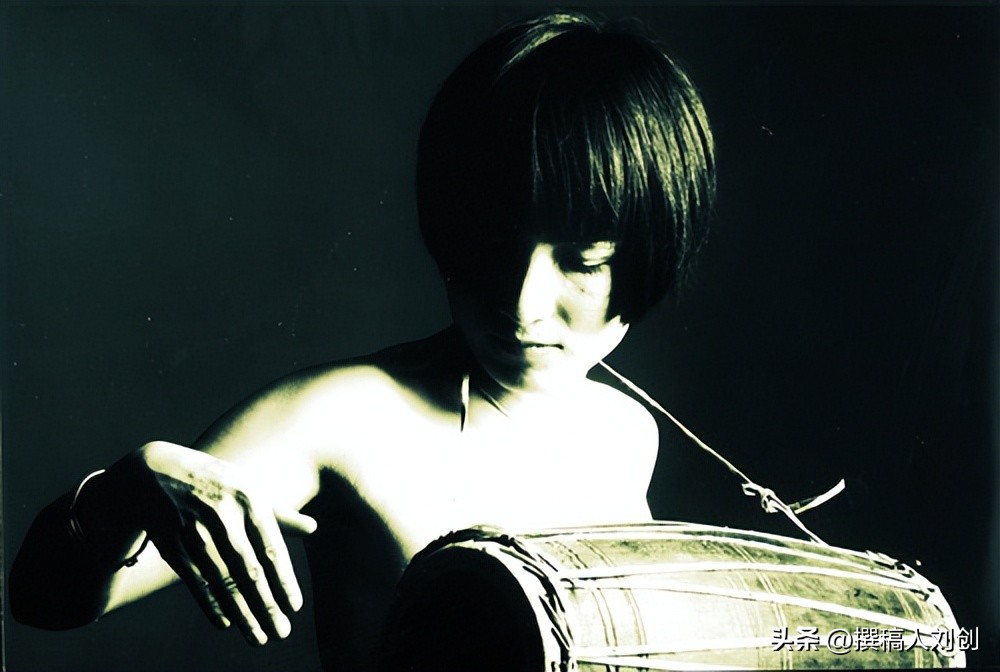 她说：我骨子里有一股妖气，也许我天生是一个丧门星