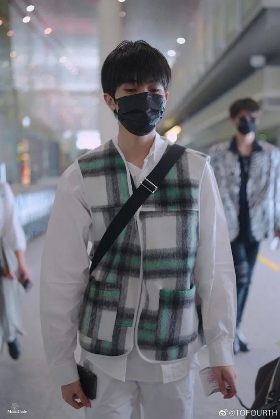 入秋穿搭牛仔马甲,适合秋日穿搭的马甲