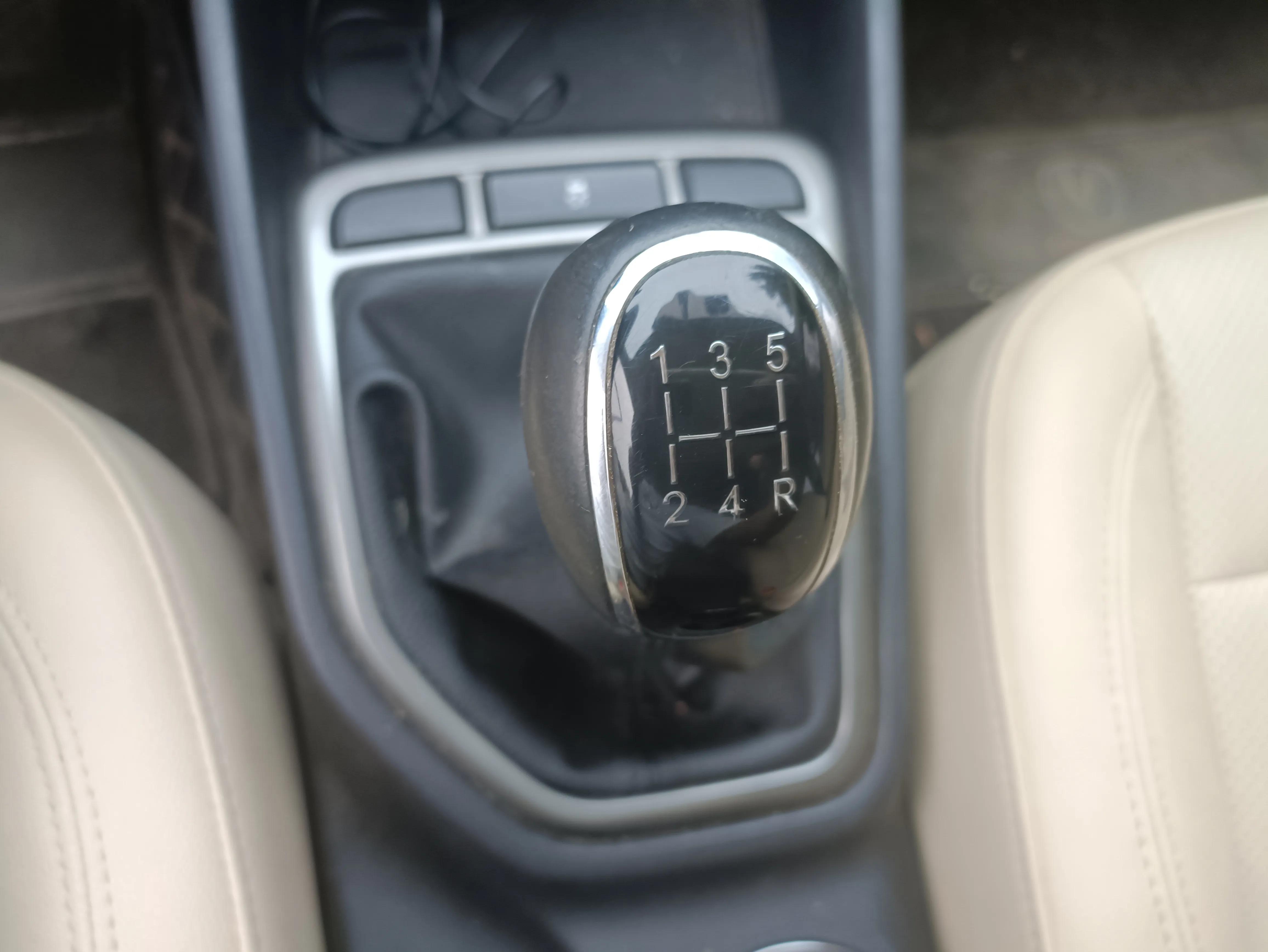 逸动plus油耗车主真实油耗,逸动车油耗怎么看