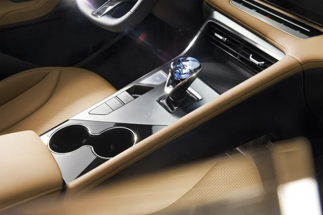 荣威最大的底盘,荣威性能有多强