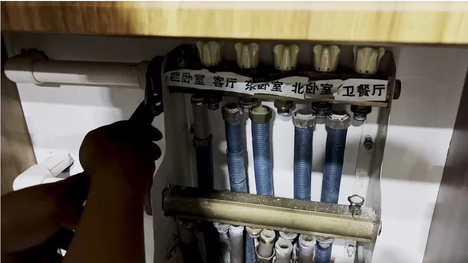 地暖更换分水器就热了吗,地暖更换分水器价格