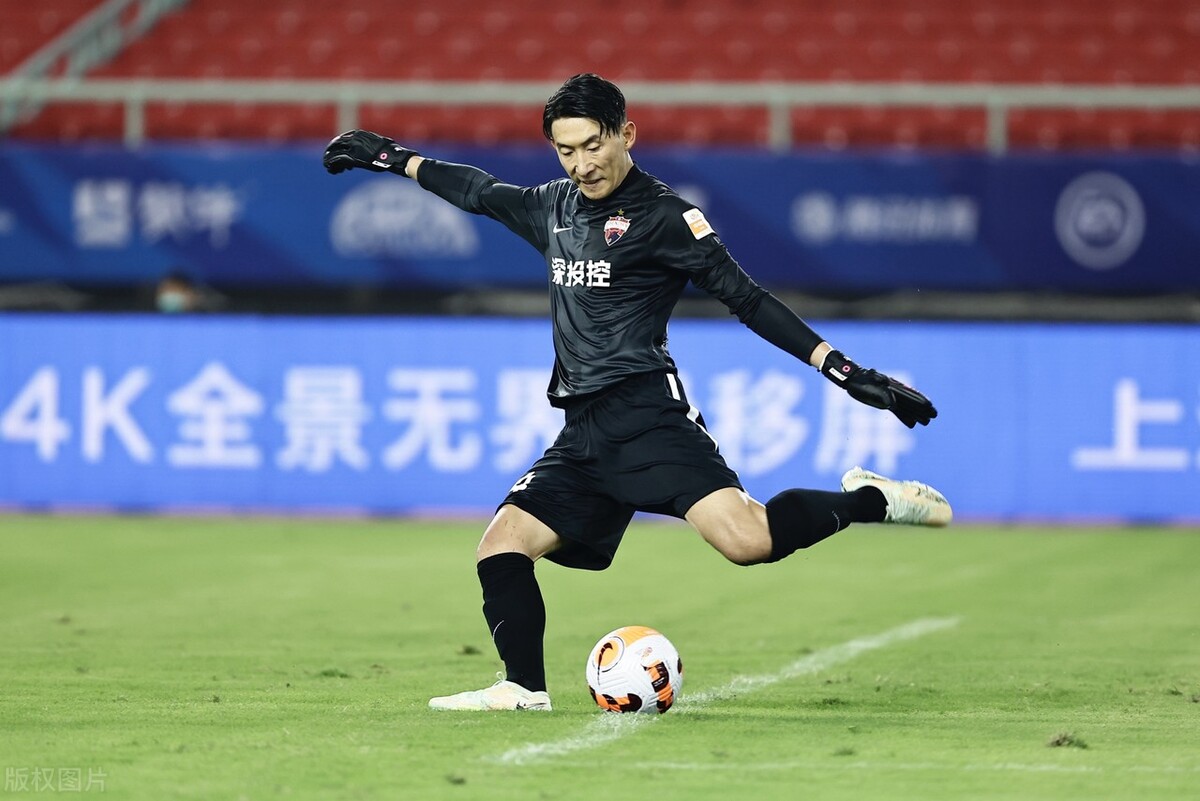 李铁隋东亮张效瑞比赛,张效瑞深圳佳兆业