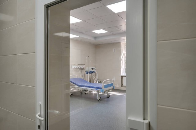 我与黑人小哥甜蜜初恋，结果是个圈套，回国后又惨遭大帅哥退婚