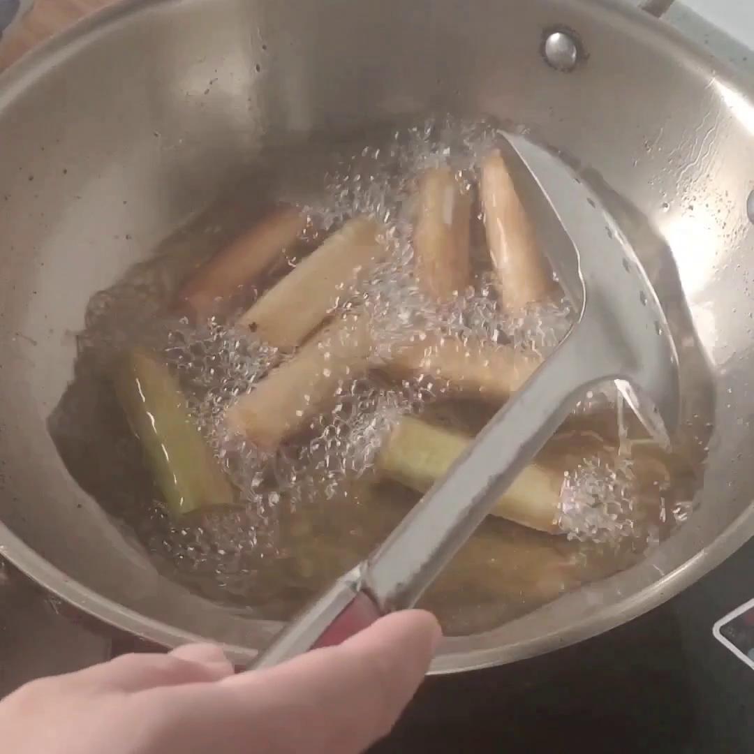 男人吃野生人参好还是吃海参好,中老年人选择吃海参好还是人参好