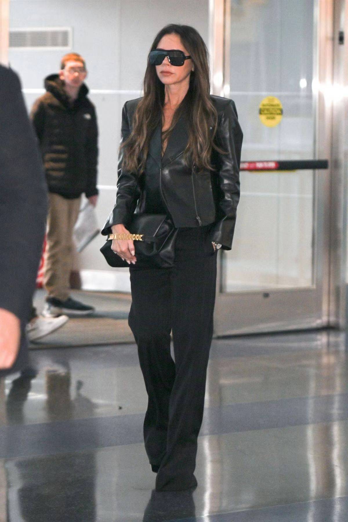 贝嫂穿搭,17年贝嫂纽约时装周穿搭