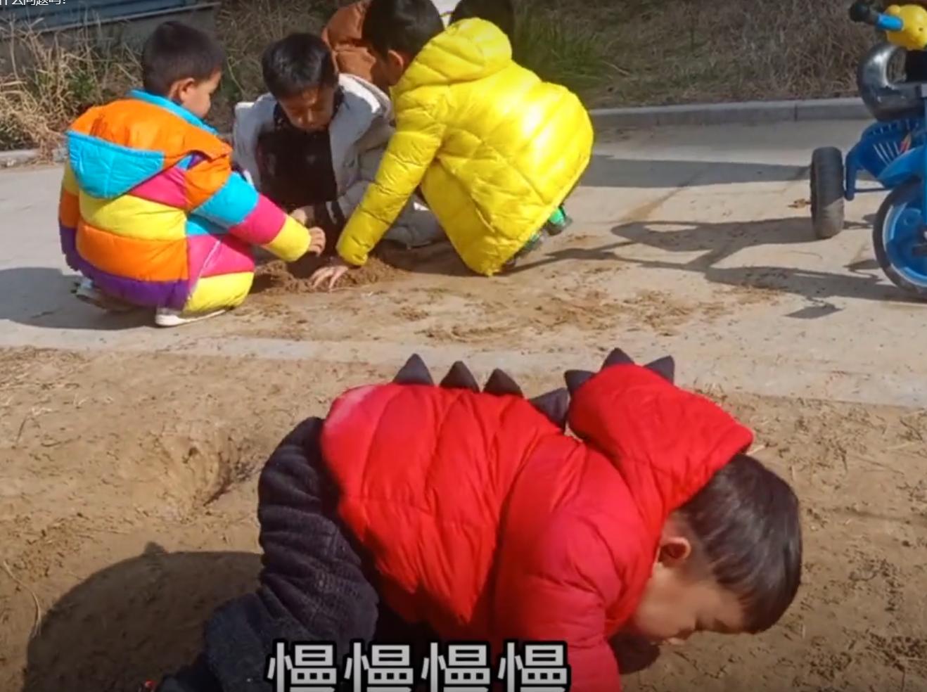 孩子不合群我该怎么解决,孩子内向被孤立了该怎么办