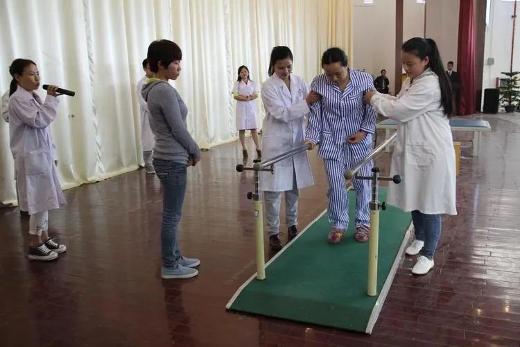 最值得考的三个医药专业,成人大专报考医学类专业哪个好考