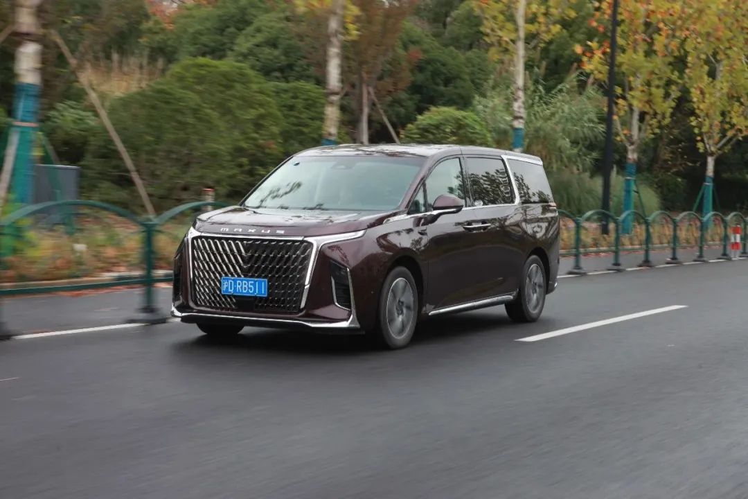 上汽大通maxusg90测评,上汽大通maxusg90测评低配版