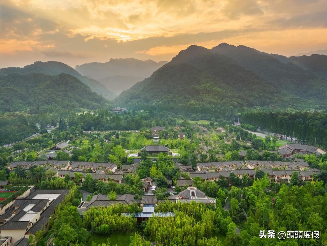 成都青城山六善酒店标间价格,青城山六善酒店是哪个酒店旗下