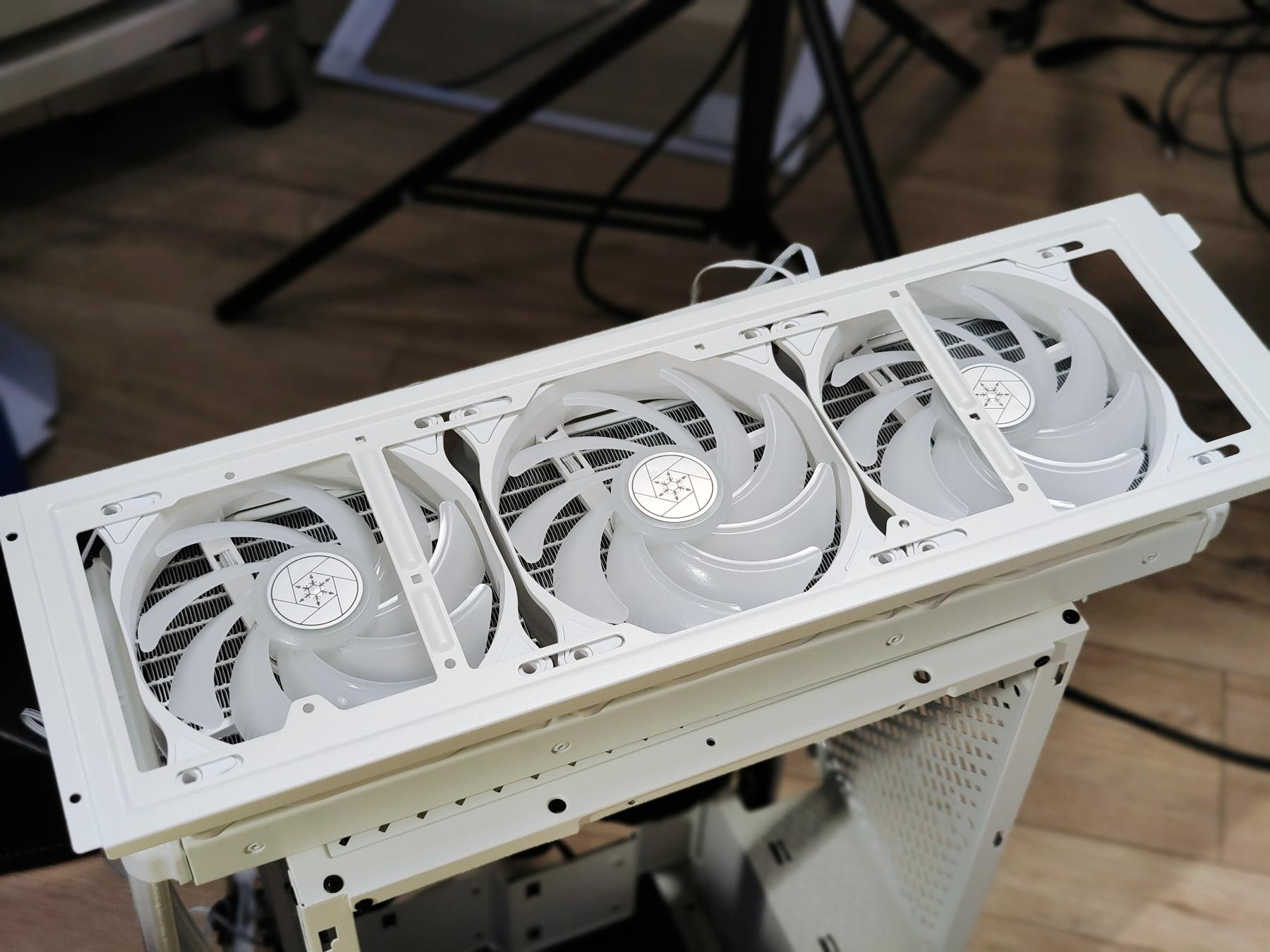 银欣altag1m装机,银欣altag1m机箱温度