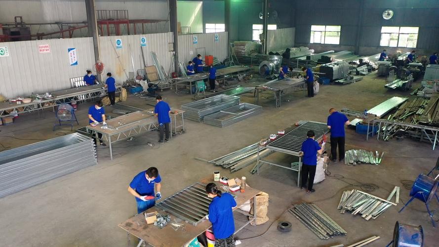 东莞隐形首富卖菜起家身家300亿,东莞首富发家史靠卖菜起家