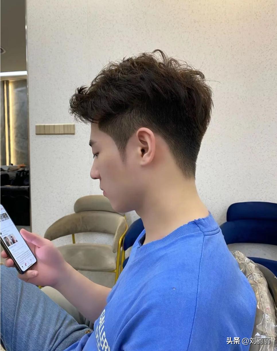 男发有几种发型风格怎么剪,流行风男发怎么剪