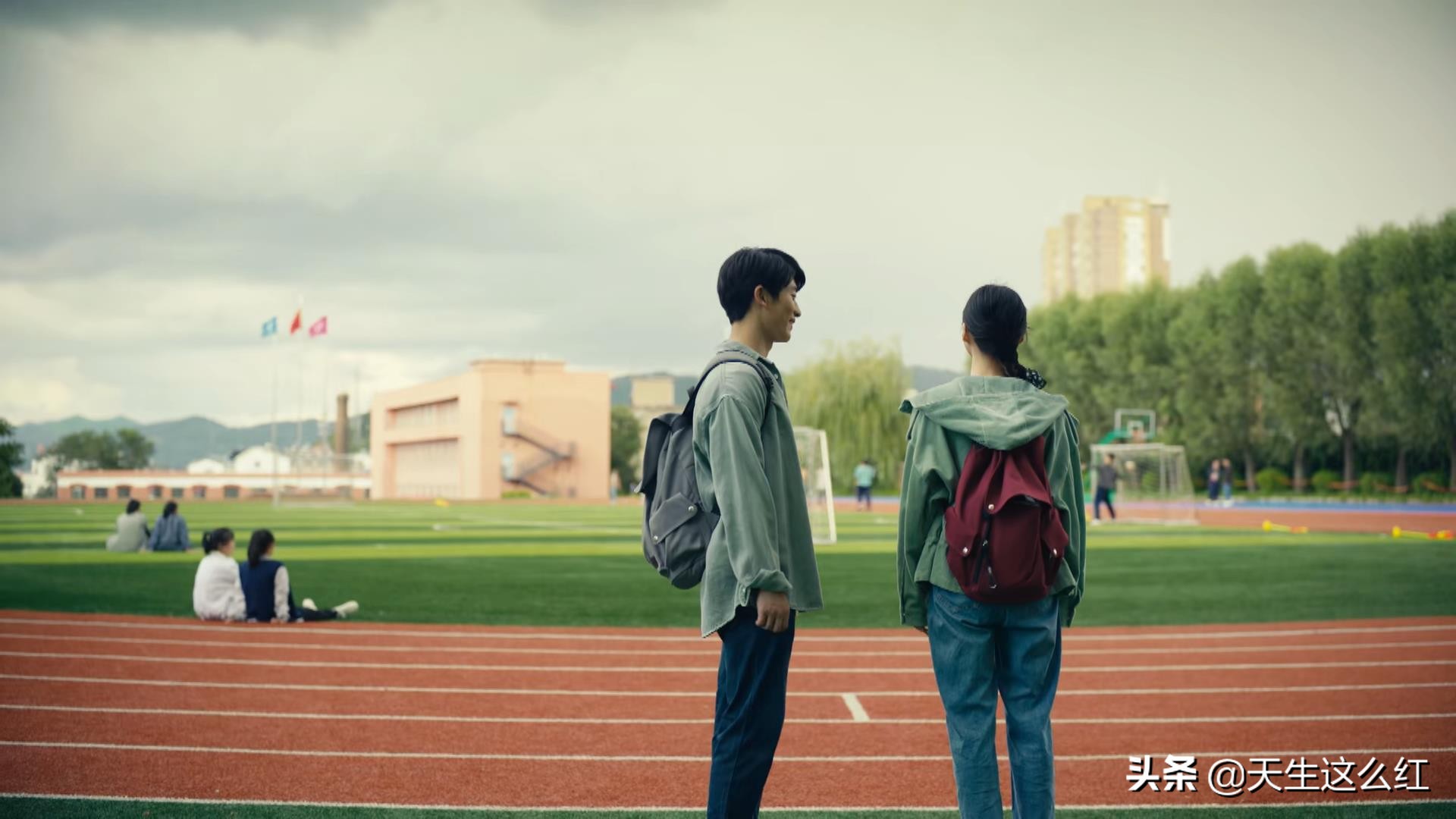 《人世间》最不能忍的两处改编！玥玥考上清华，剧情就彻底崩了