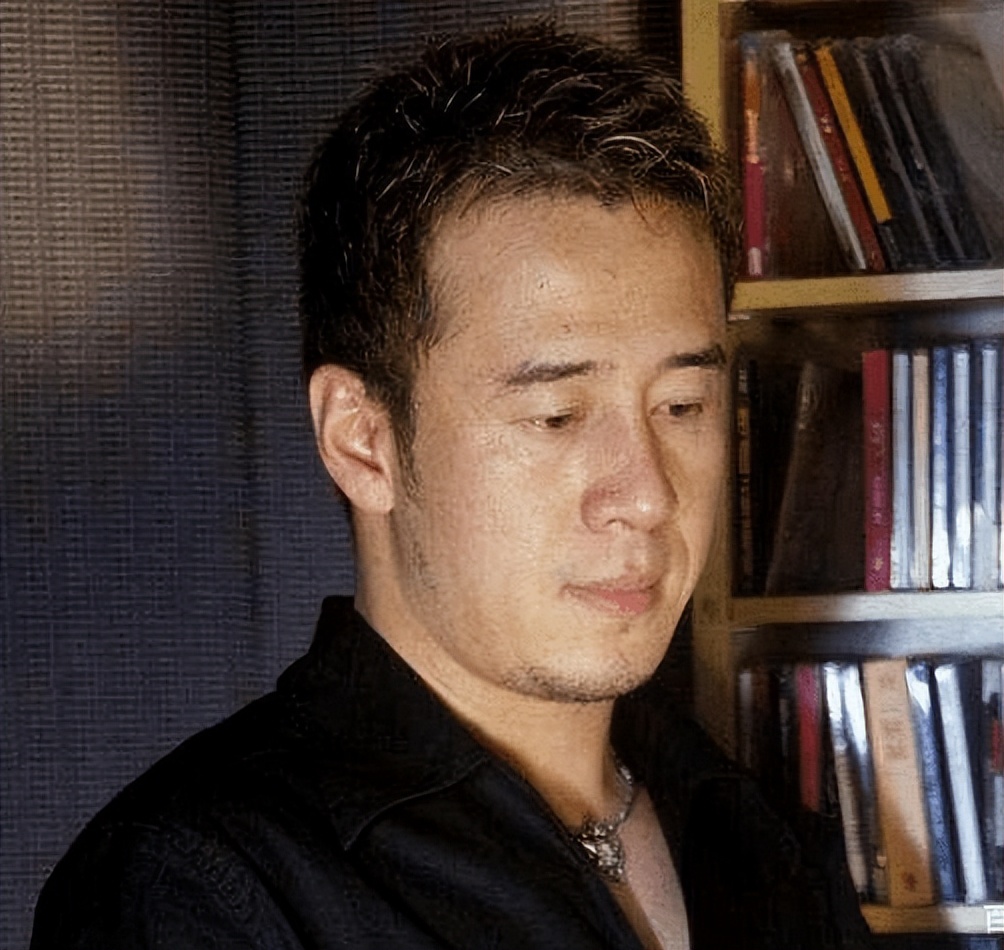 杨坤为什么在乐坛的地位高,杨坤为什么在乐坛的地位这么高