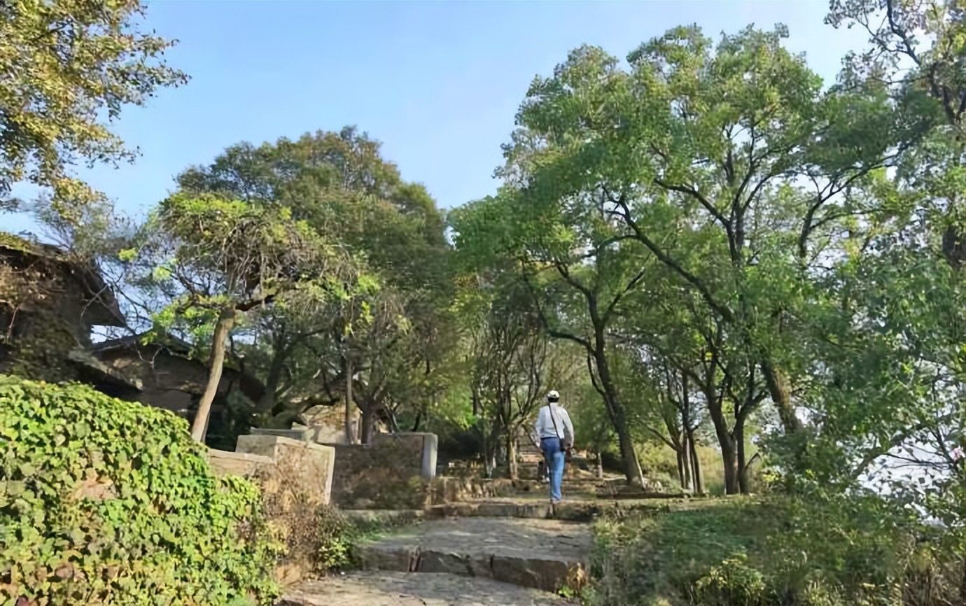虞山风景区是虞山公园吗,常熟虞山公园旅游攻略图