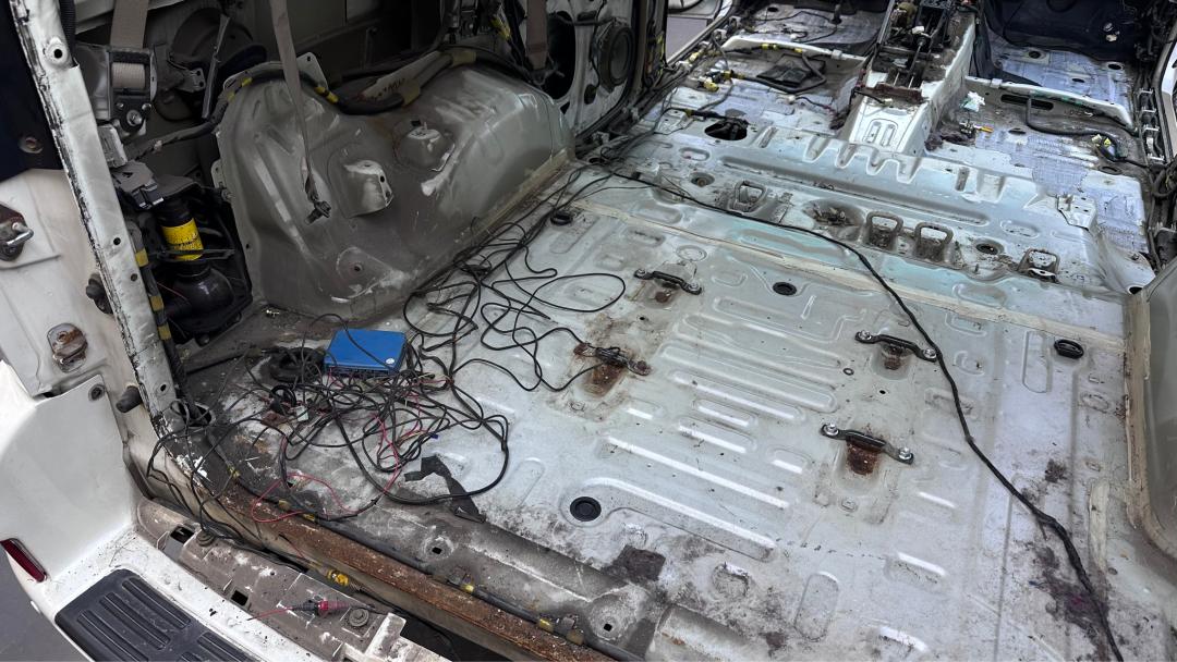 06年丰田霸道汽车翻新全过程,从山西拉回来的车