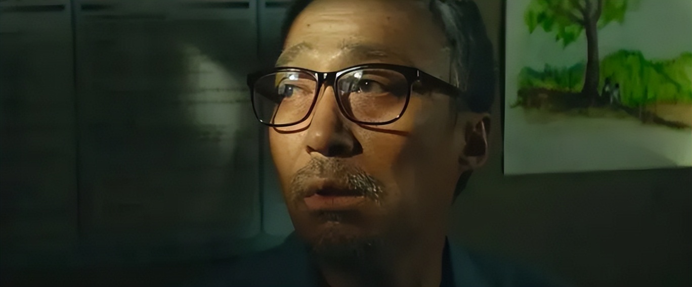 韩国票房冠军！剧情烧脑尺度大，老年痴呆患者高燃复仇，太过瘾了