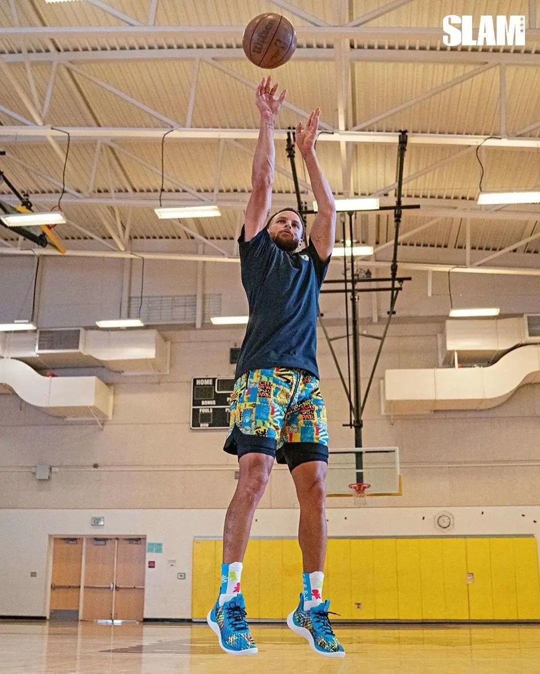 库里系列带flow最耐磨的球鞋,盘点库里各代篮球鞋