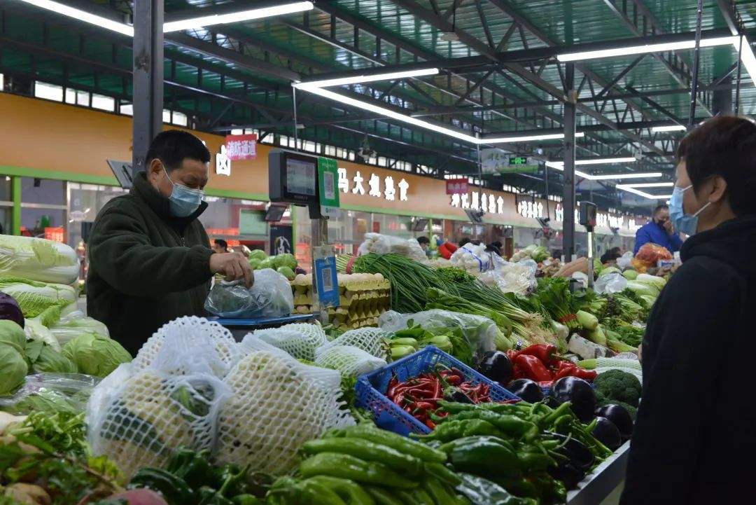 张三借钱李四还债,张三借钱还给李四