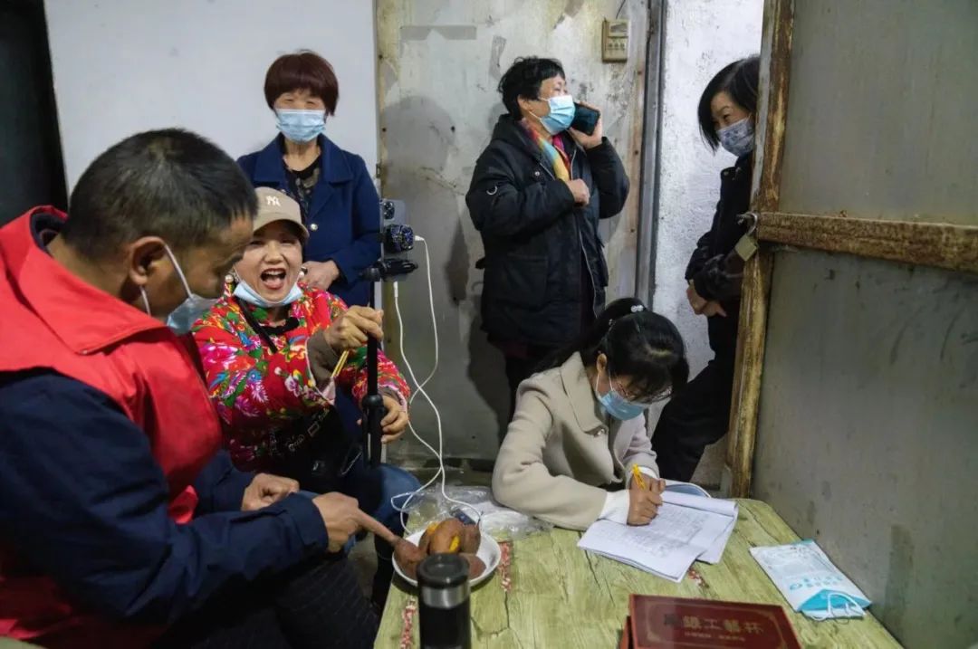 农村光棍危机完整版,光棍泛滥怎么解决