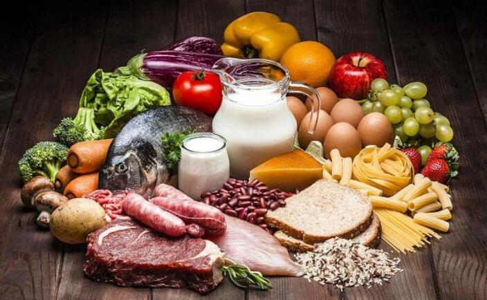 为什么越来越多的年轻人长白头发,年轻人长白发的原因及治疗方法