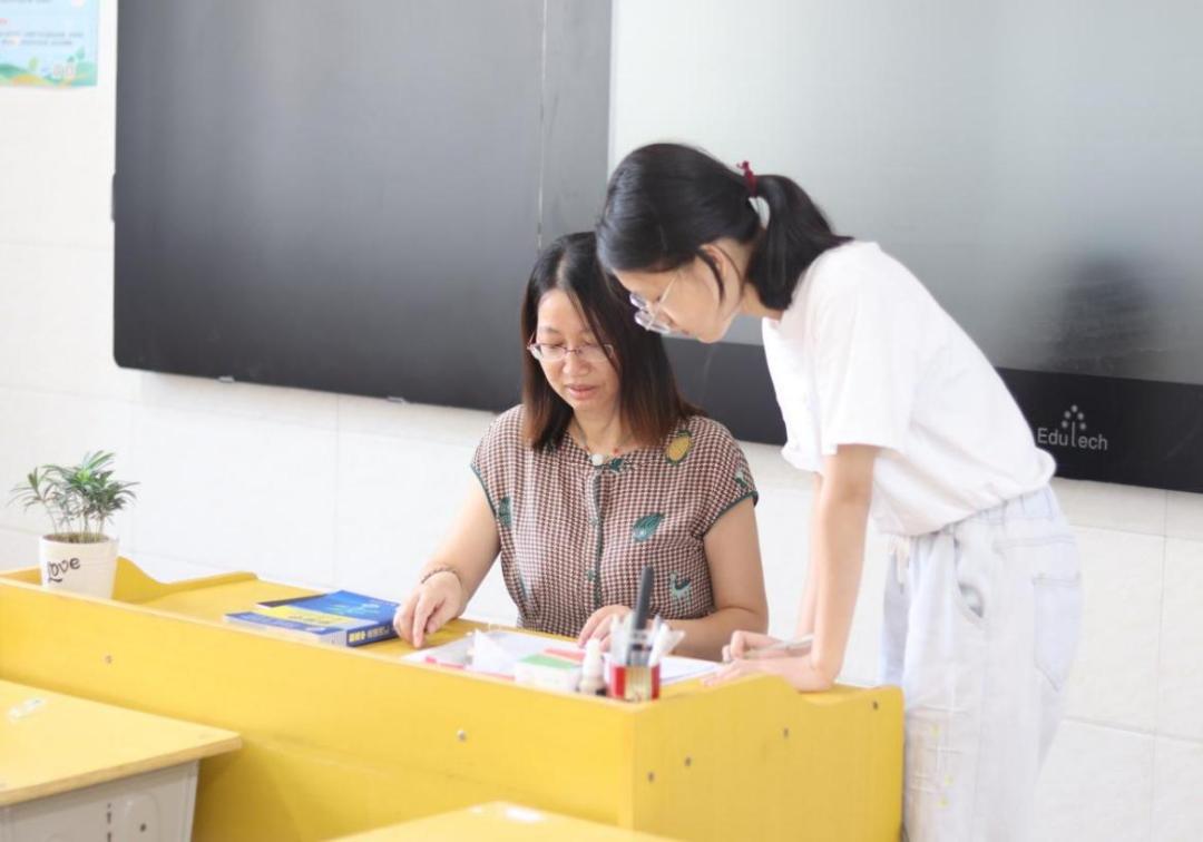 不忘初心，倾情育人——记横峰中学吴俐芳老师