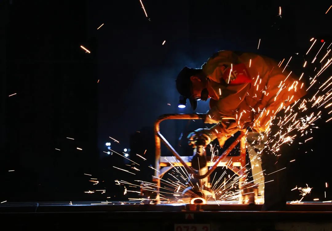 大型烟花燃放表演秀,大型烟花表演震撼美丽