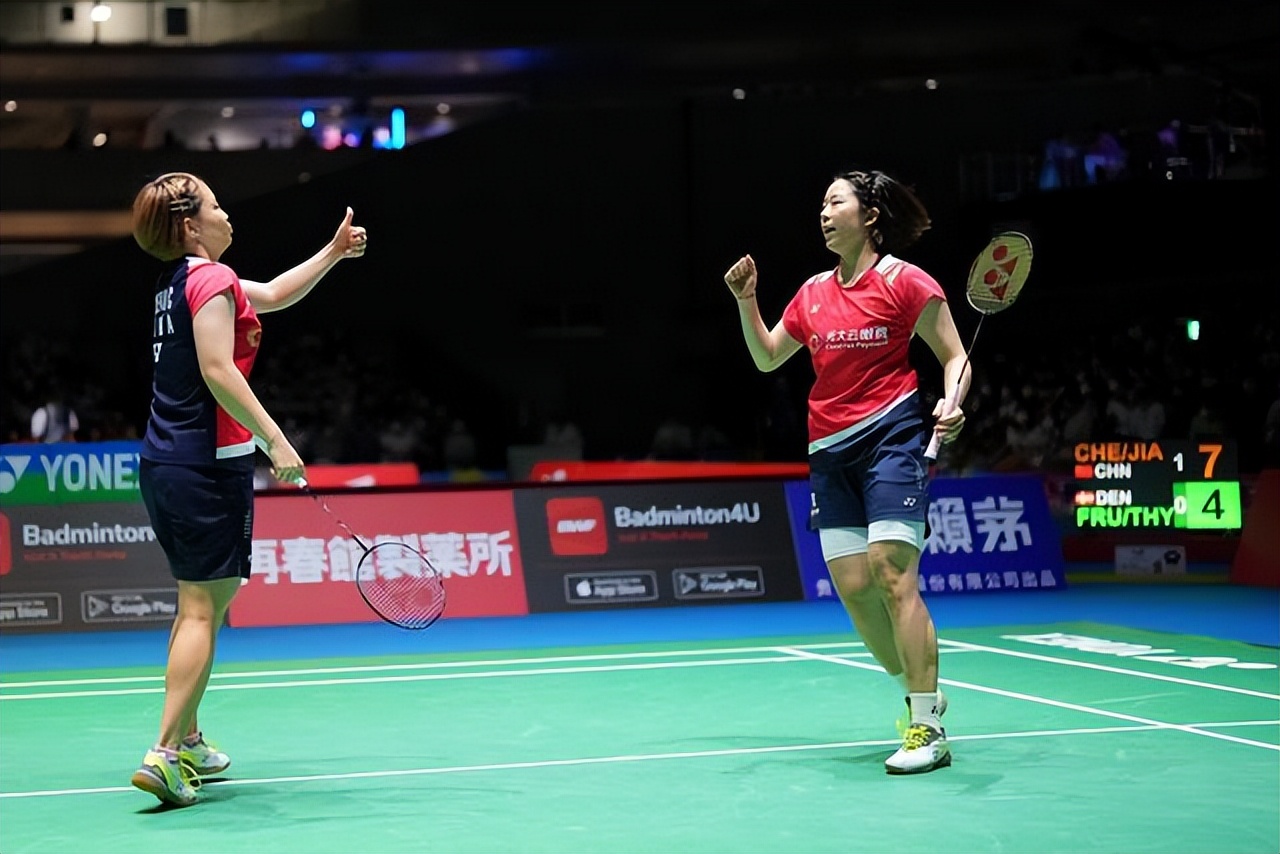 帽子戏法，陈清晨/贾一凡2-0韩国组合，第3次夺得世锦赛冠军