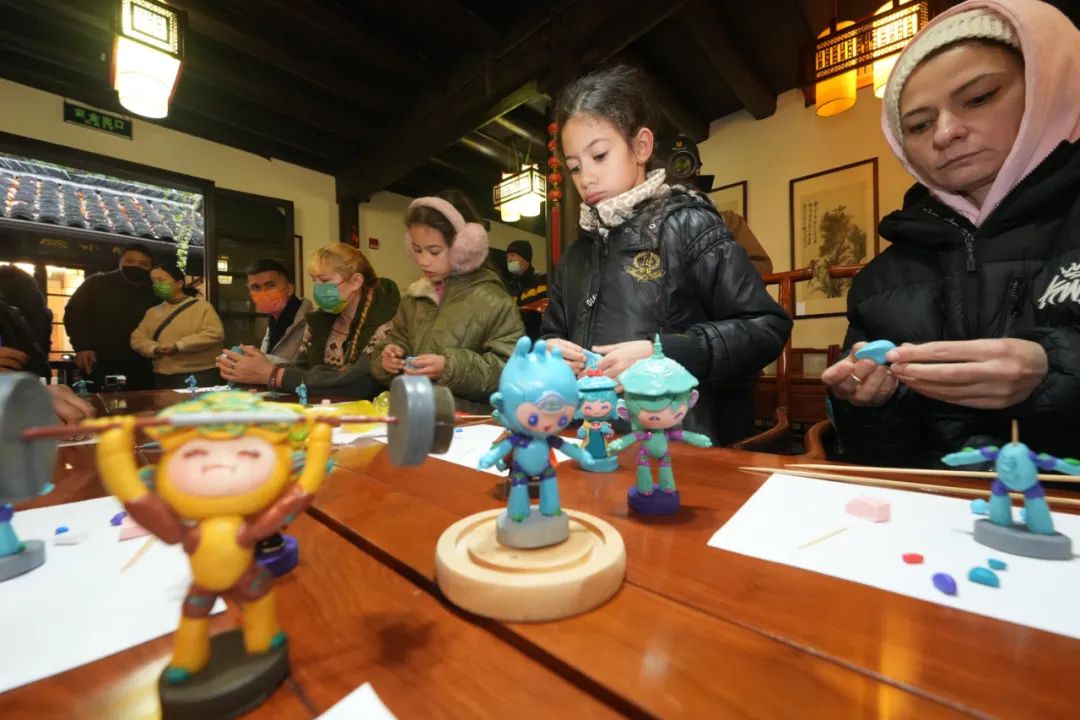 亚运吉祥物宸宸的灵感来自于哪里,亚运吉祥物宸宸粘土视频