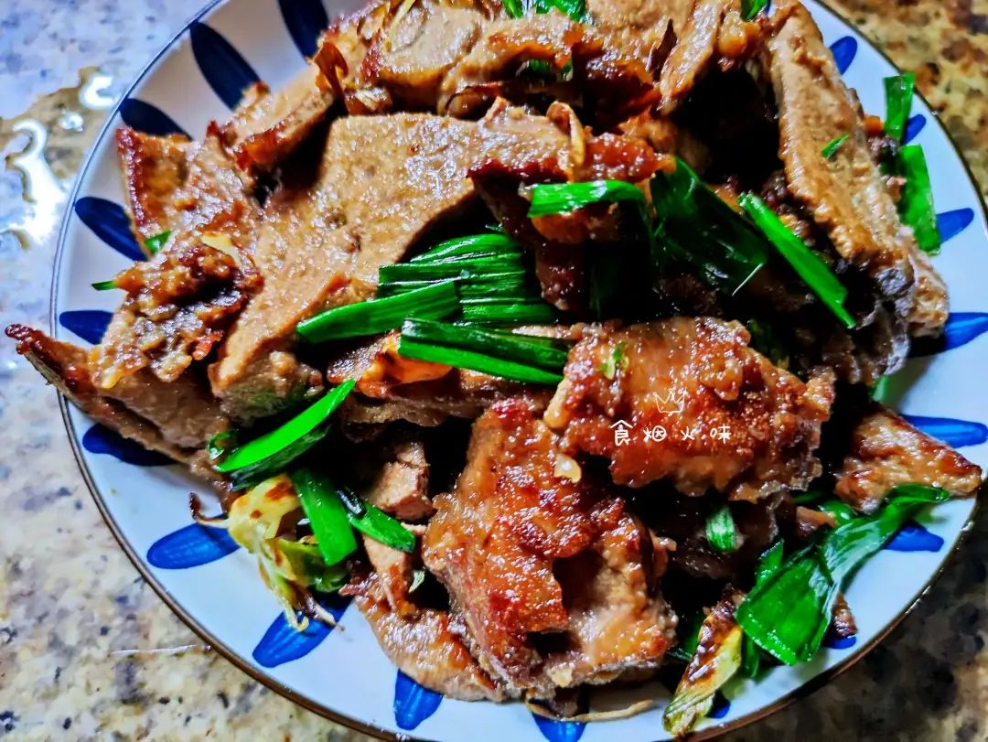 夜间吃什么食物补气血最好,补气血吃什么食物最好最有效果