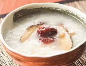 百味本草｜甘草虽被称“国老”，和这种食物搭配却会中毒