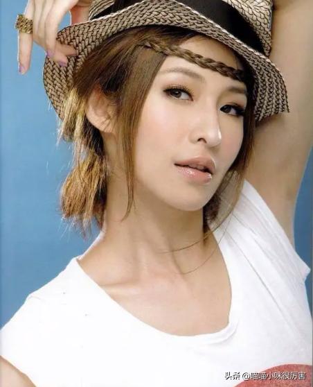 萧亚轩潇洒小姐mtv封神榜演唱会,萧亚轩变脸历史